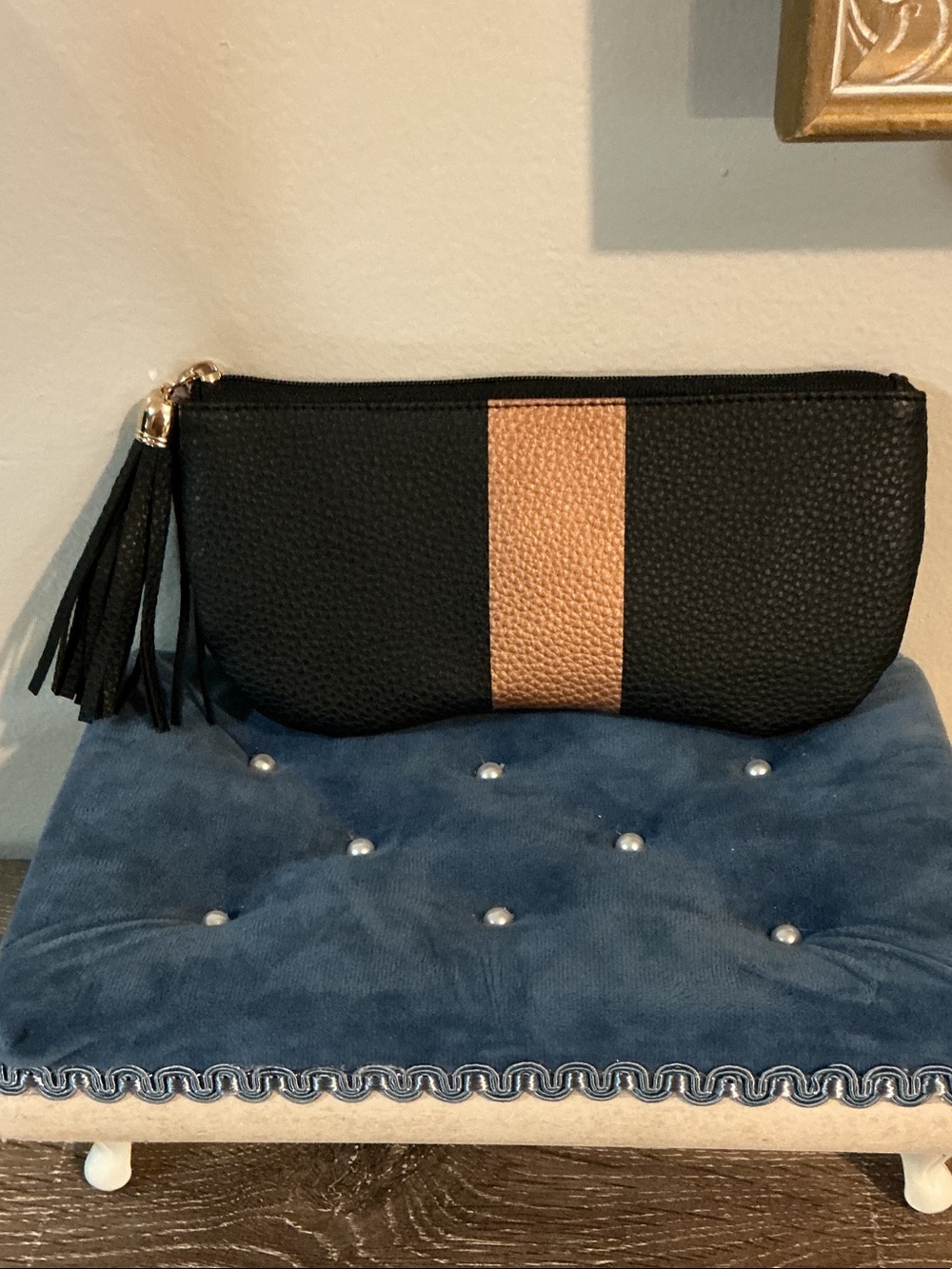ziGi & MARAis Black Sunglasses Eyeglass Case Gold Stripe Tassel Zip Pull EUC
